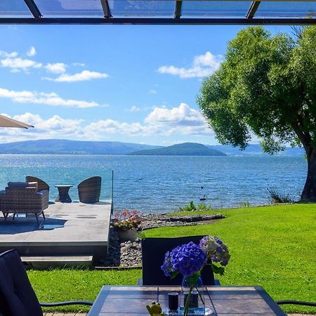 Tranquility Lakefront Роторуа Екстериор снимка