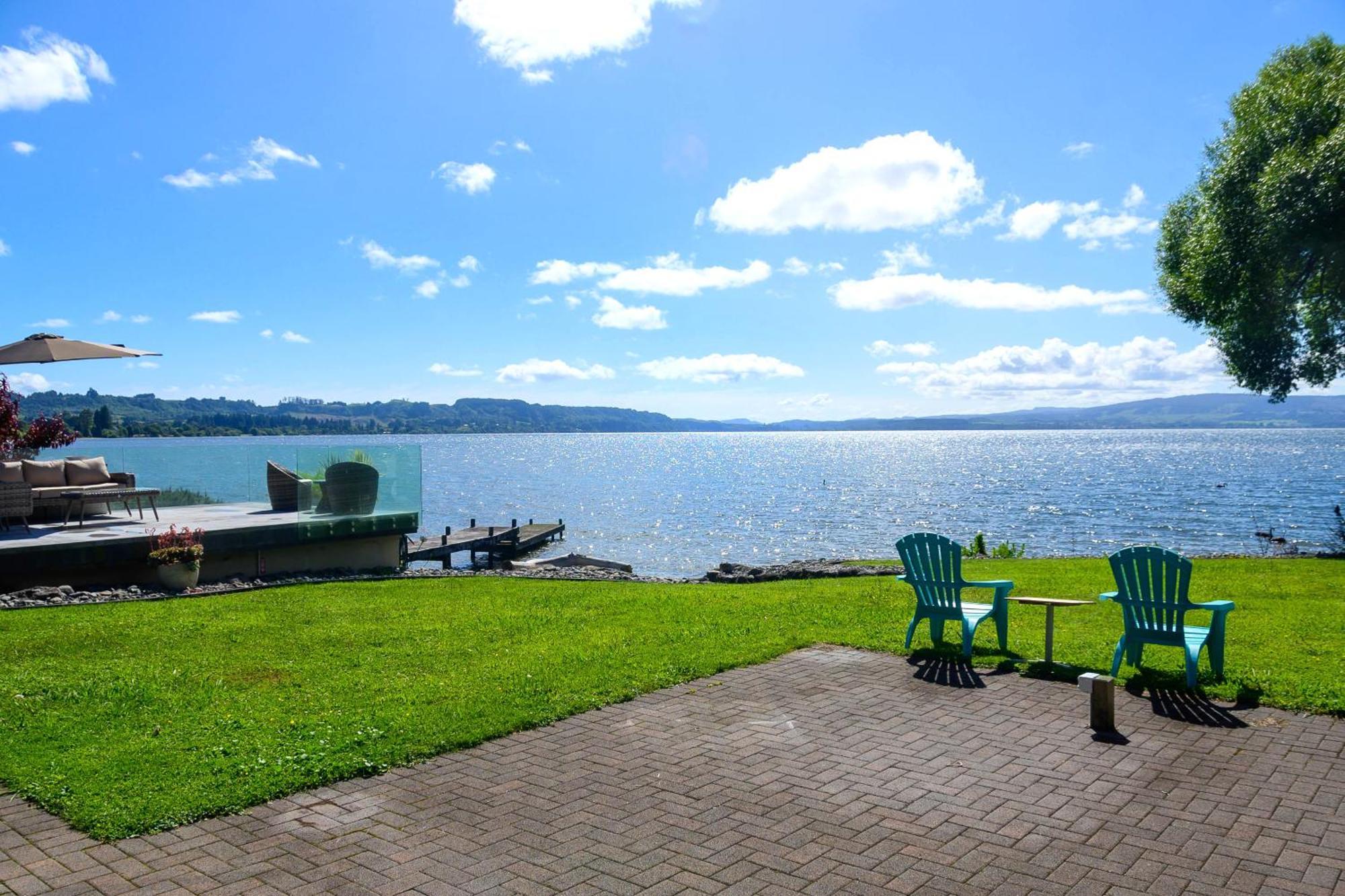 Tranquility Lakefront Роторуа Екстериор снимка